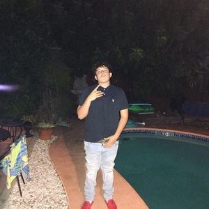 Meet your Posher, Diego